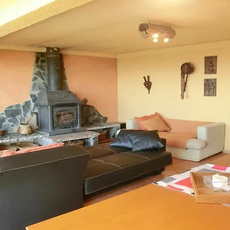 Villa 104663 - In *
